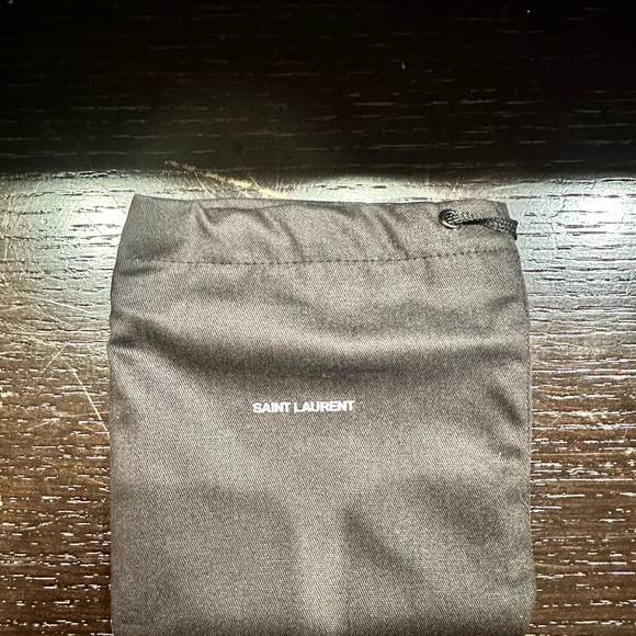 Saint Laurent Beige Card Holder with Gold Logo - Picture 4 of 5